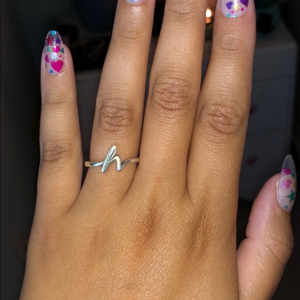 Script Initial H Ring